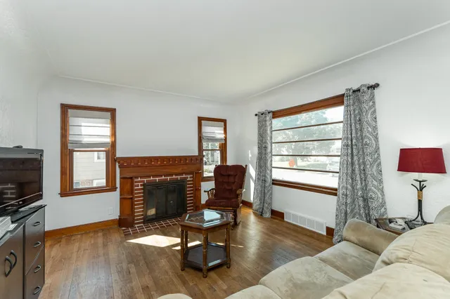 $282,000 | 412 12th Avenue Southeast, Rochester, MN 55904