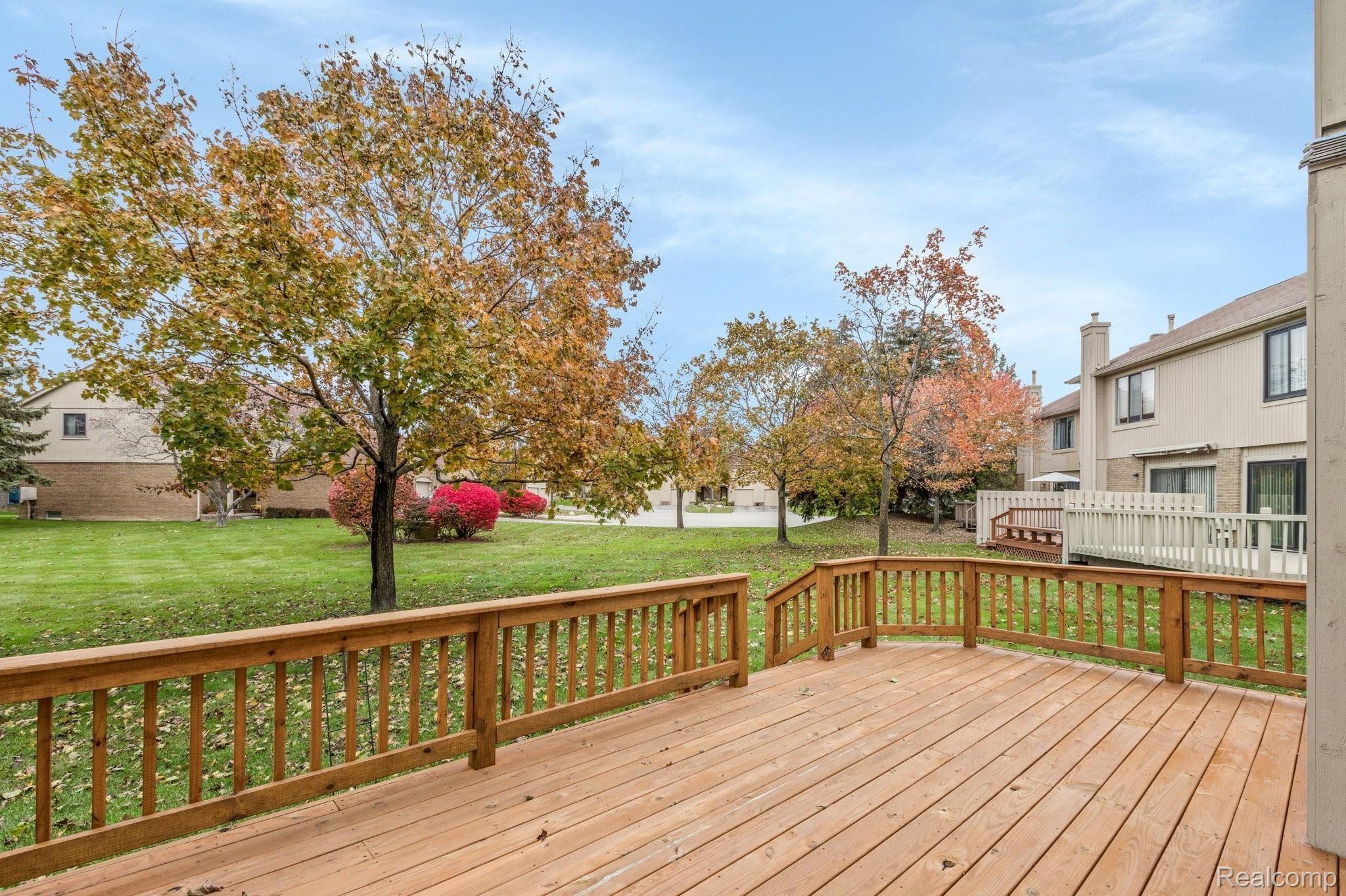 629 Tennyson Rochester, MI 48307 - Photo 25 of 30 26-web-or-mls-629 Tennyson, Rochester Hills0028.jpg