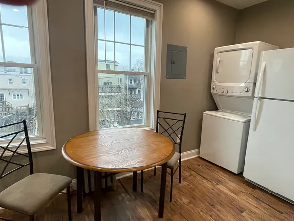 $3,900 | 628 East 3rd Street, Unit 2, Boston, MA 02127