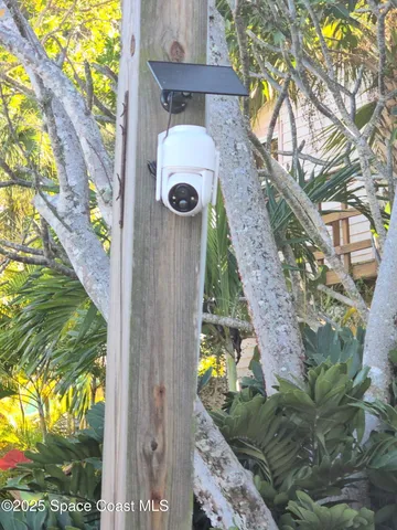 a view of a house with a big yard