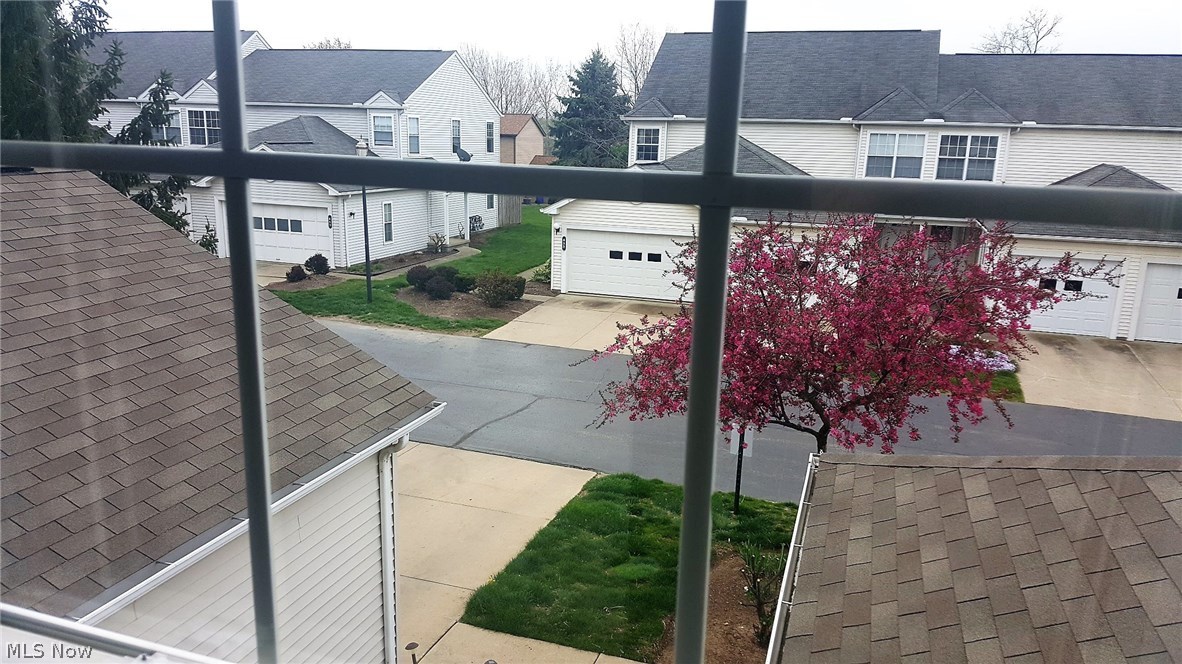 860 Overlook Ridge Drive, Unit B Cleveland, OH 44109 - Photo 15 of 30 Gallery Image 15