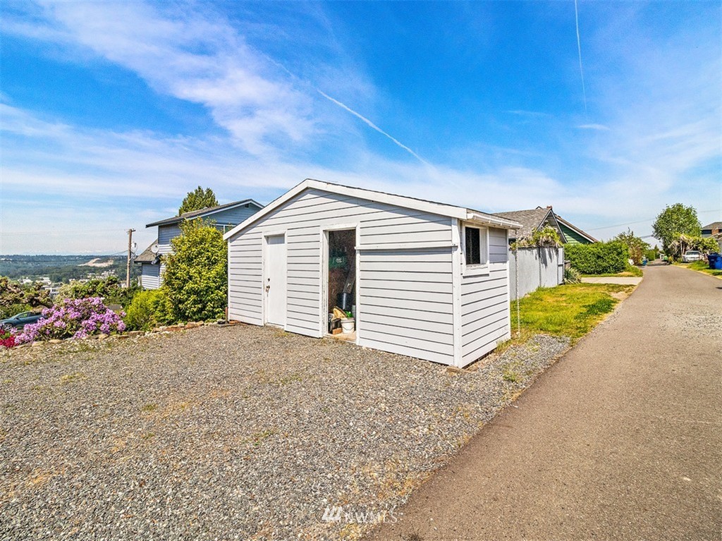 804 Renton Avenue South Renton, WA 98057 - Photo 17 of 20
