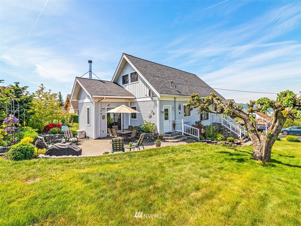 804 Renton Avenue South Renton, WA 98057 - Photo 3 of 20