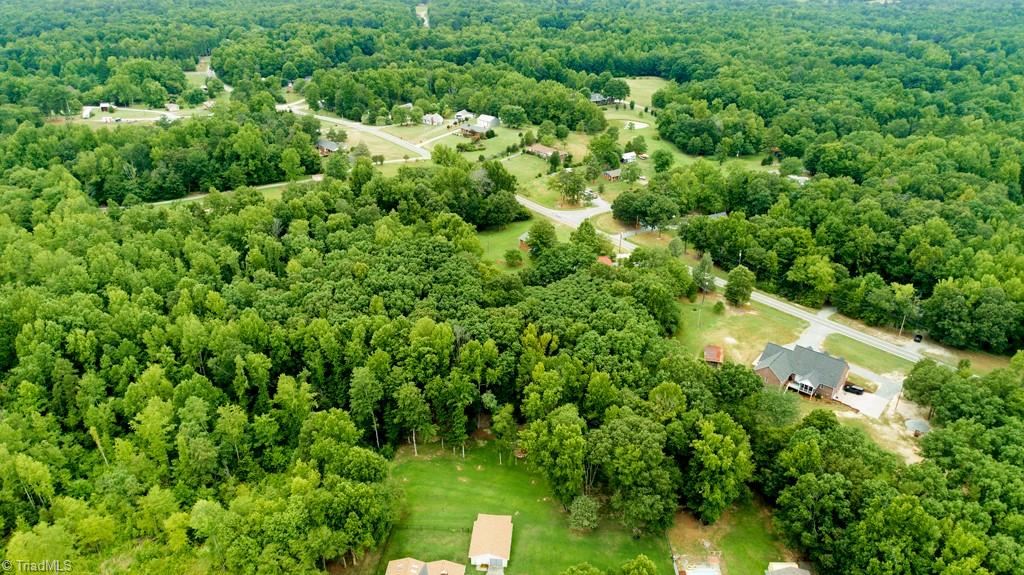 294 Bowers Road Thomasville, NC 27360 - Photo 3 of 5 Gallery Image 3