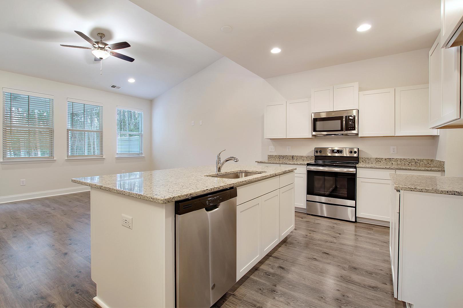 7754 Montview Road North Charleston, SC 29418 - Photo 2 of 7 Ellis Creek Kitchen