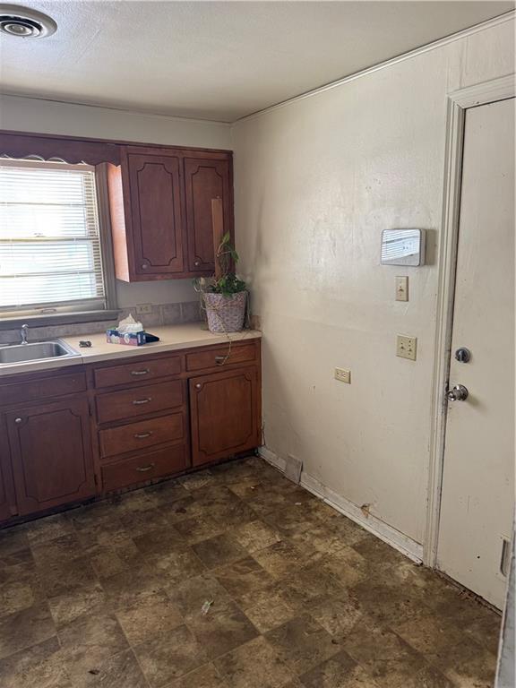 7204 Raytown Road Raytown, MO 64133 - Photo 9 of 23