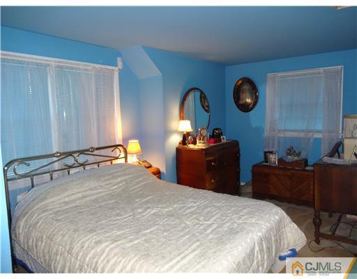 1479 Omaha Road North Brunswick, NJ 08902 - Photo 10 of 16 Gallery Image 10