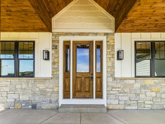 $899,900 | W151N11847 Mistletoe Road, Germantown, WI 53022