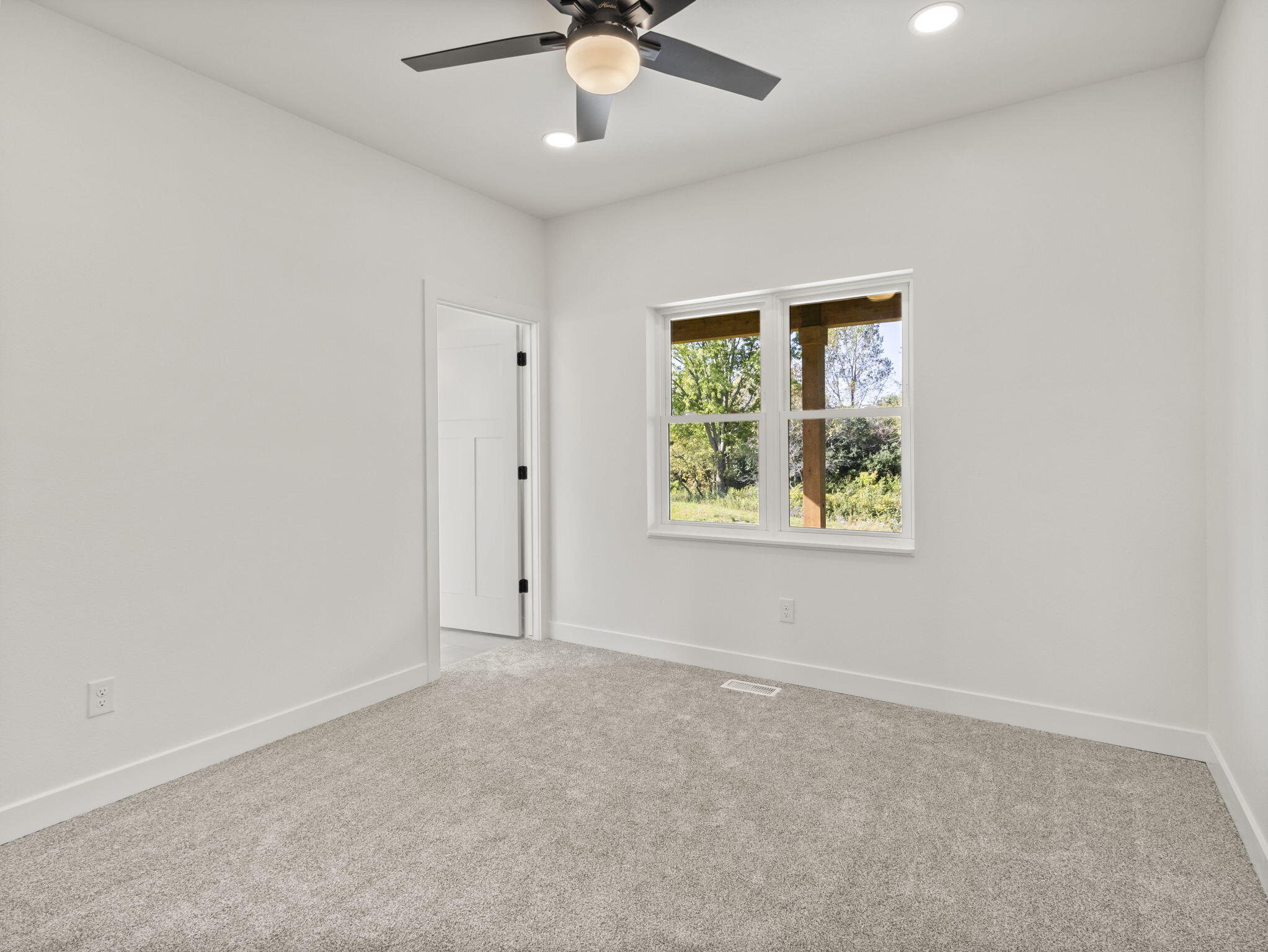 W151N11847 Mistletoe Road Germantown, WI 53022 - Photo 32 of 42 Bed 2