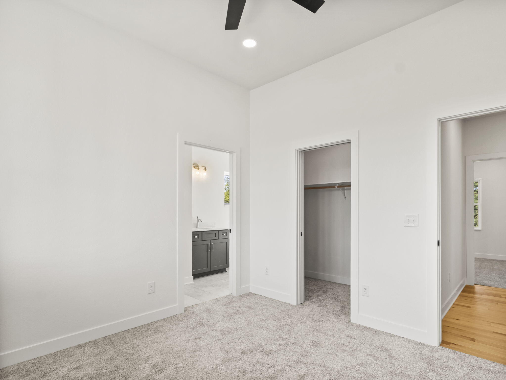 W151N11847 Mistletoe Road Germantown, WI 53022 - Photo 37 of 42 Bed 3