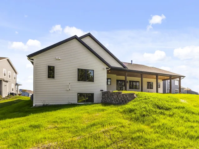 $899,900 | W151N11847 Mistletoe Road, Germantown, WI 53022