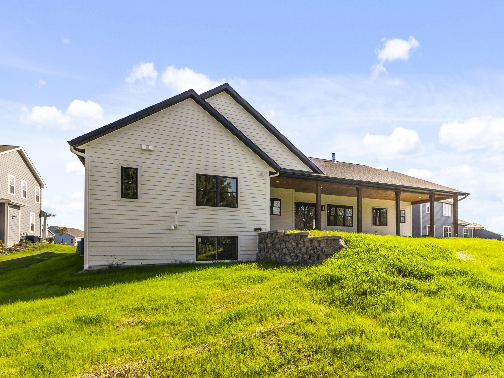 W151N11847 Mistletoe Road Germantown, WI 53022 - Photo 5 of 42 37-web-or-mls-IMG_4949