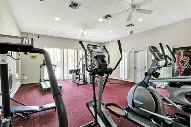 $369,900 | 5544 Lakewood Circle East, Unit E, Pompano Beach, FL 33063