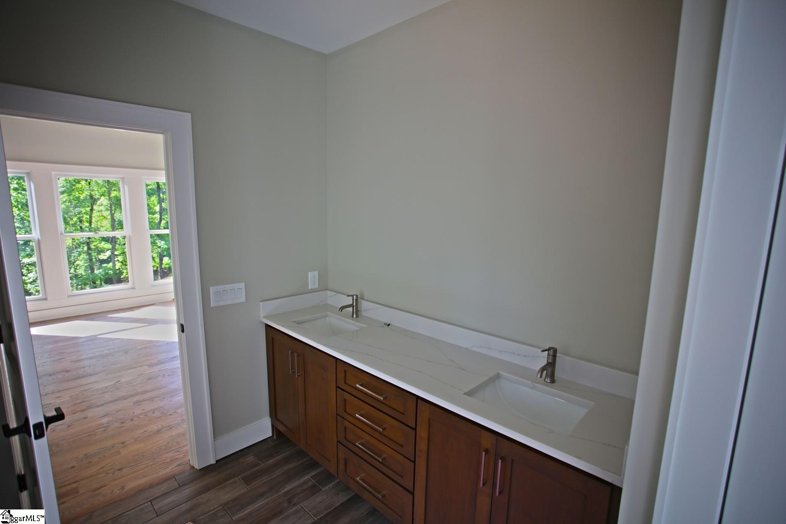 915 Four Views Court Seneca, SC 29672 - Photo 13 of 36 Gallery Image 13