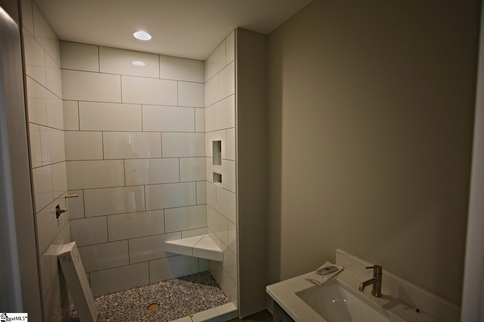 915 Four Views Court Seneca, SC 29672 - Photo 15 of 36 Gallery Image 15