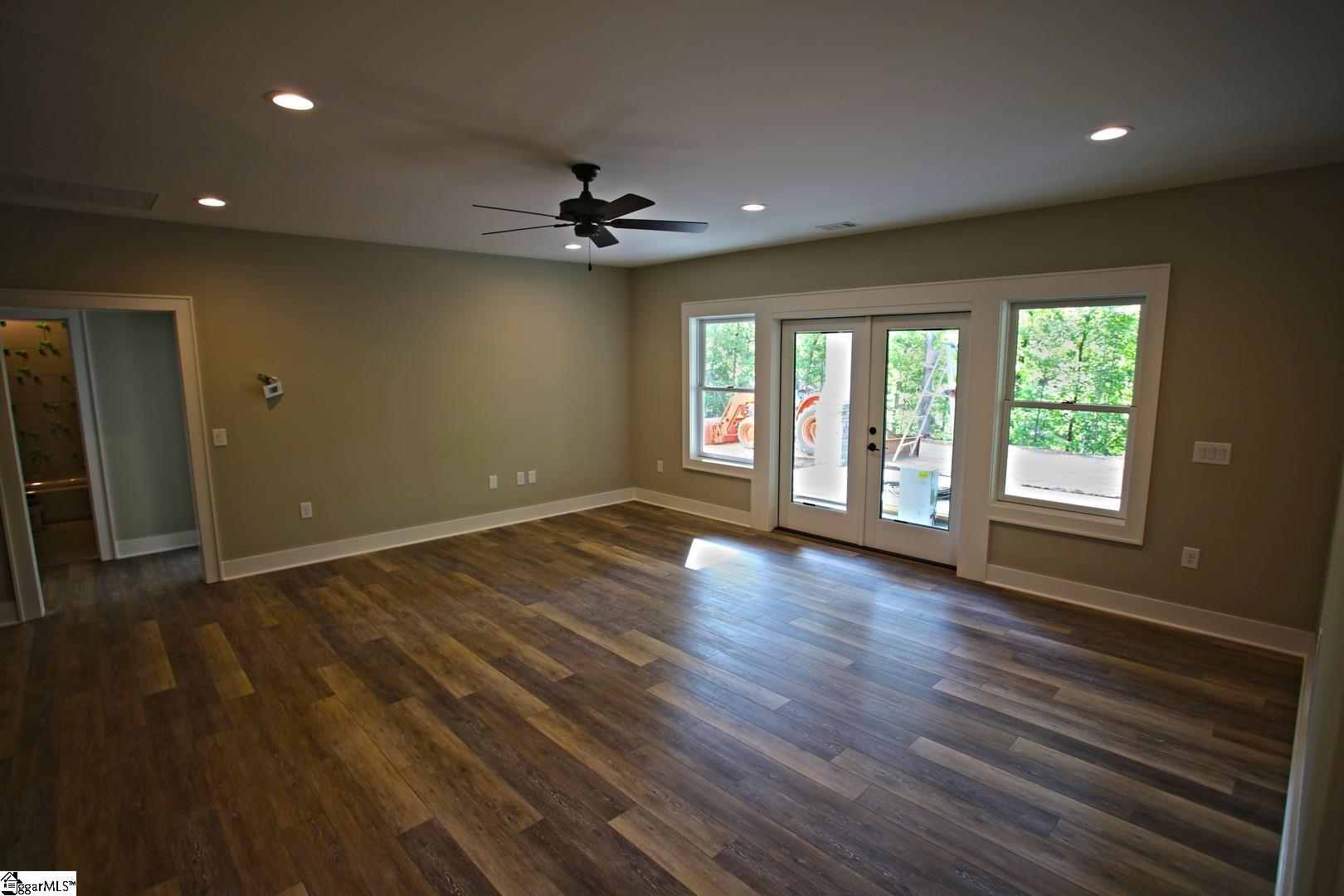 915 Four Views Court Seneca, SC 29672 - Photo 16 of 36 Gallery Image 16