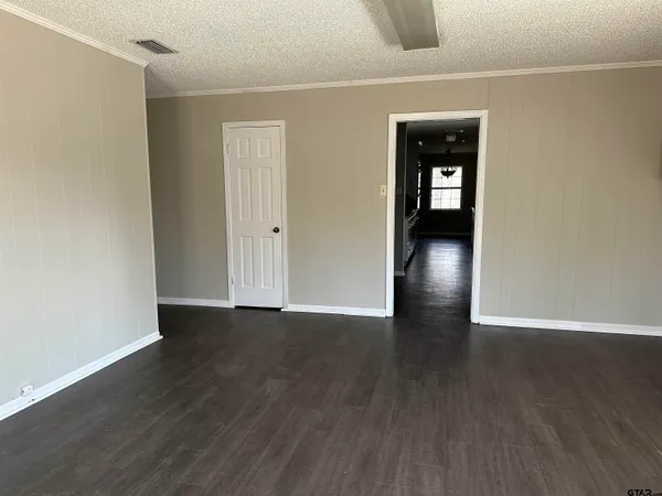 $1,800 | 15096 Highway 110, Whitehouse, TX 75791