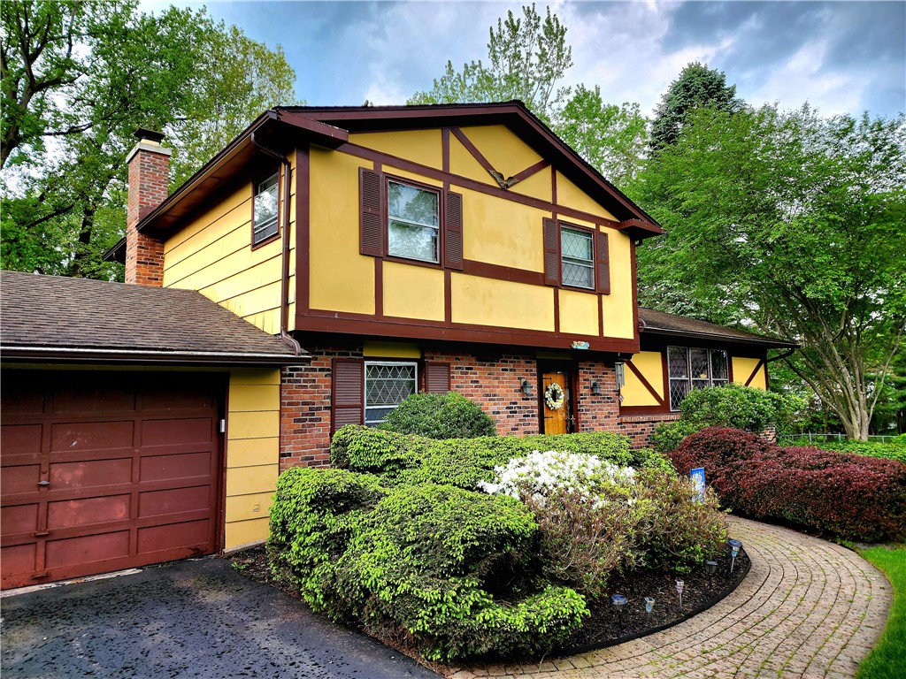 36 Rollingwood Drive Perinton, NY 14534 - Photo 2 of 40