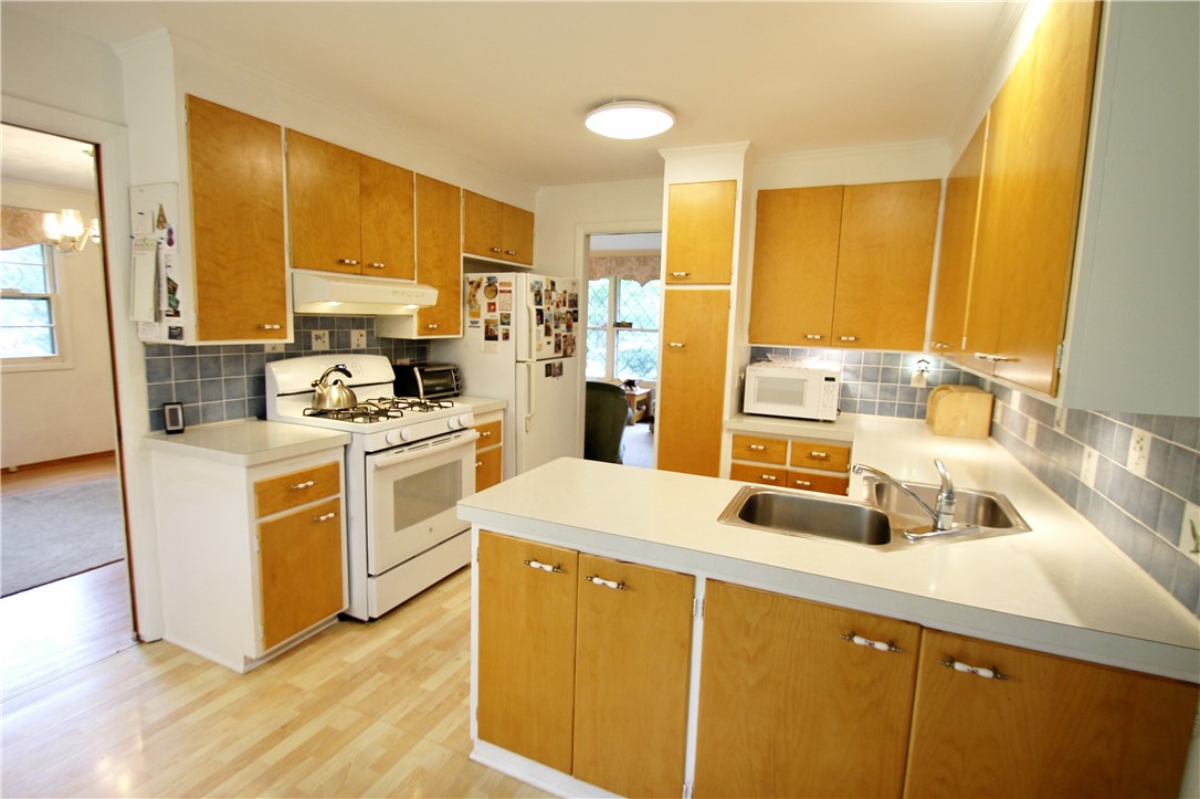 36 Rollingwood Drive Perinton, NY 14534 - Photo 22 of 40