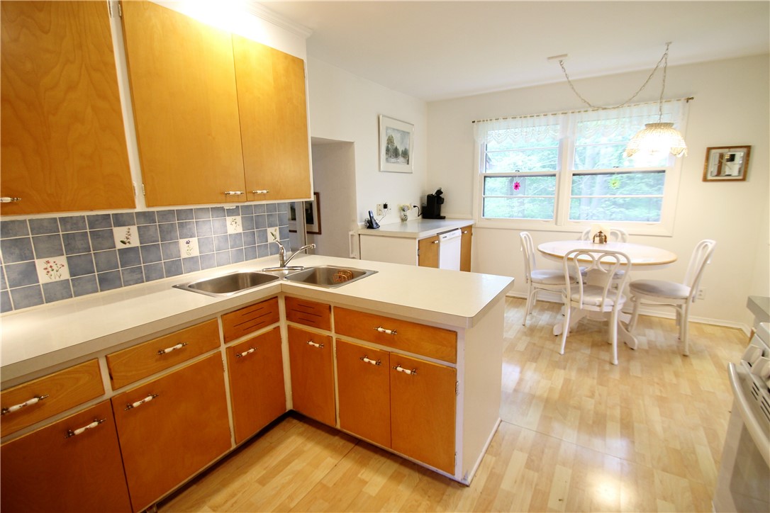 36 Rollingwood Drive Perinton, NY 14534 - Photo 23 of 40