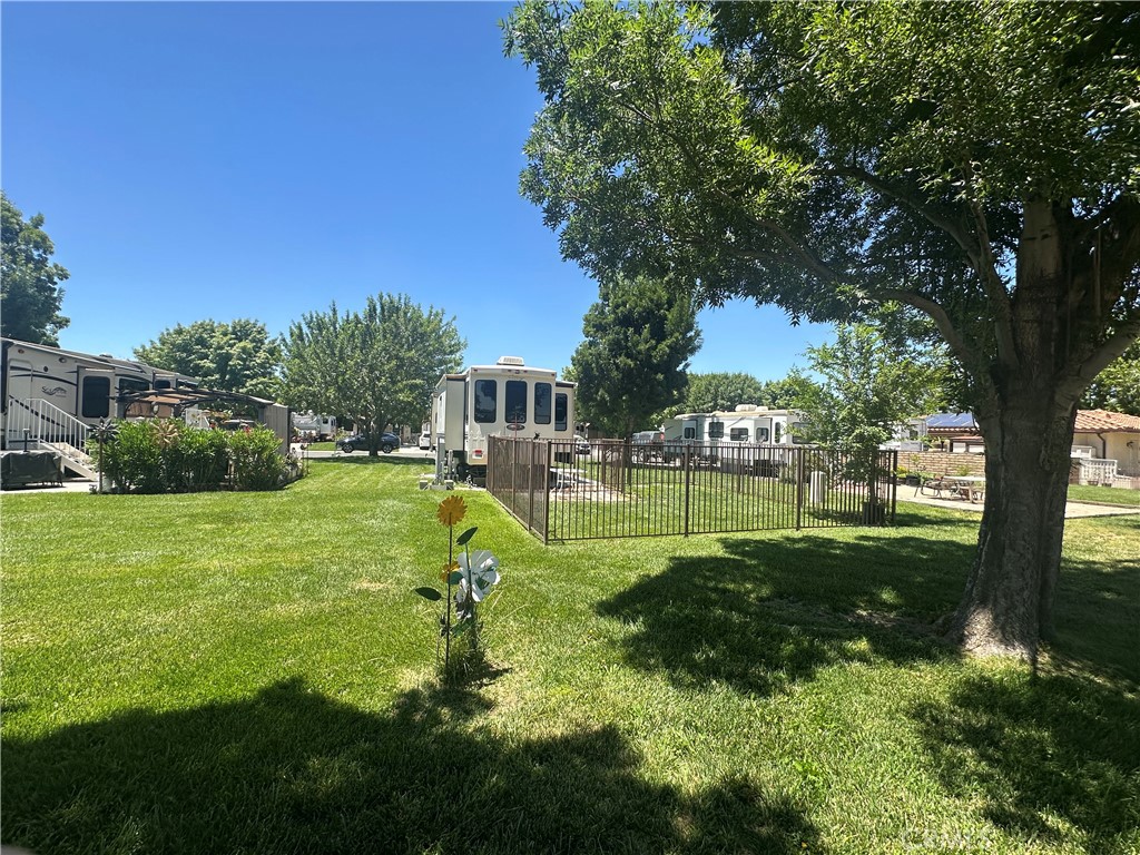 11591 Ridgemark Road Apple Valley, CA 92308 - Photo 6 of 24