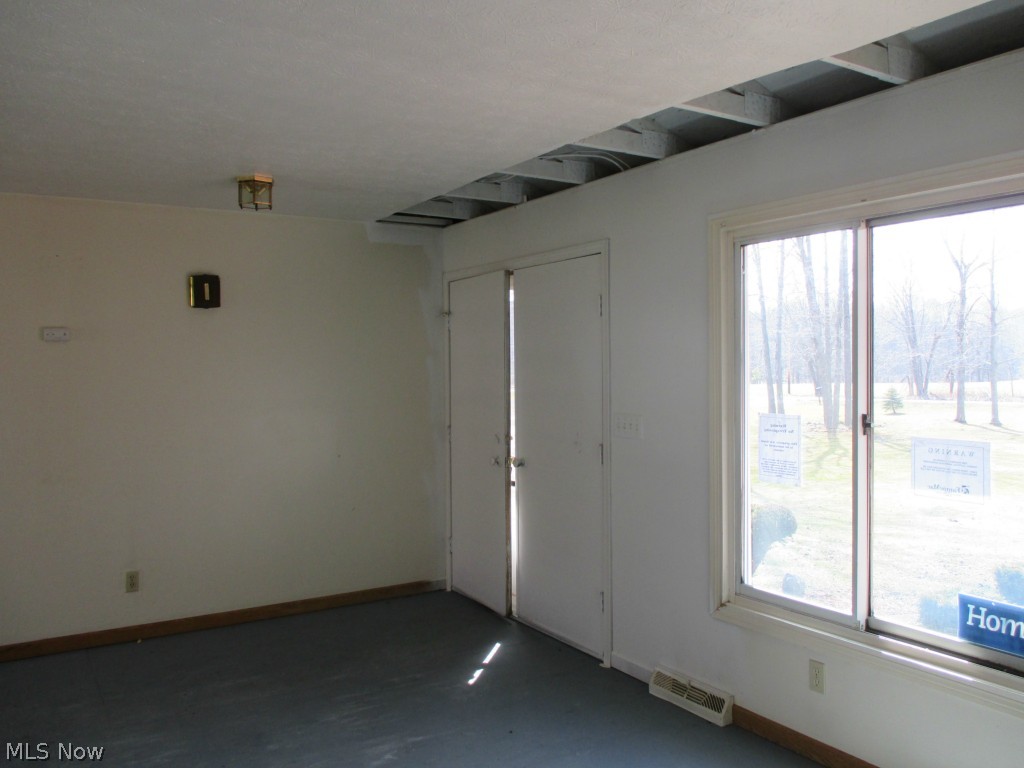 8770 Wadsworth Road Windham, OH 44288 - Photo 6 of 17 Gallery Image 6