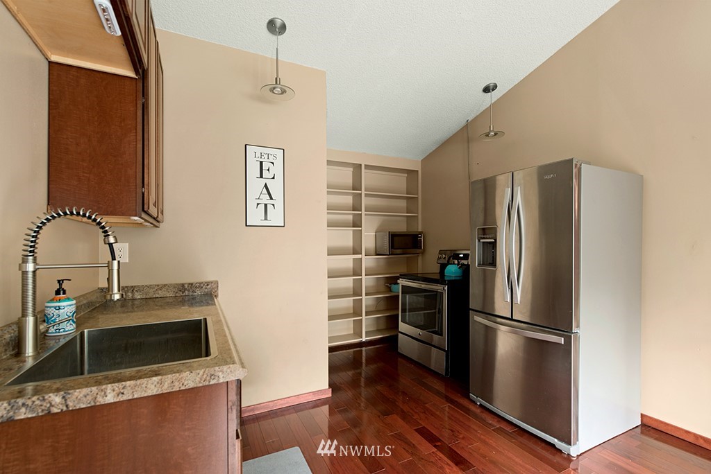 16429 Balder Lane Bothell, WA 98011 - Photo 30 of 39 Gallery Image 30