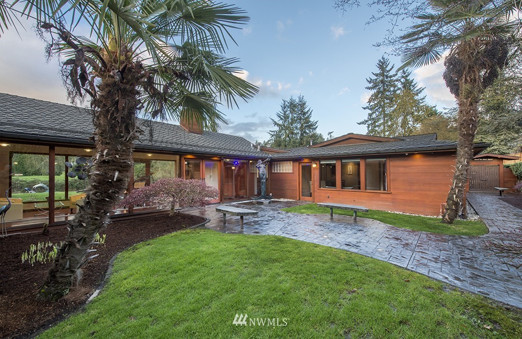 16429 Balder Lane Bothell, WA 98011 - Photo 3 of 39 Gallery Image 3