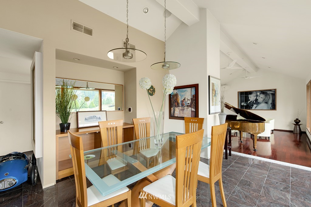 16429 Balder Lane Bothell, WA 98011 - Photo 8 of 39 Gallery Image 8