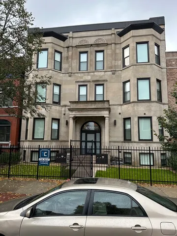 $1,764 | 2329 West Monroe Street, Unit LW, Chicago, IL 60612