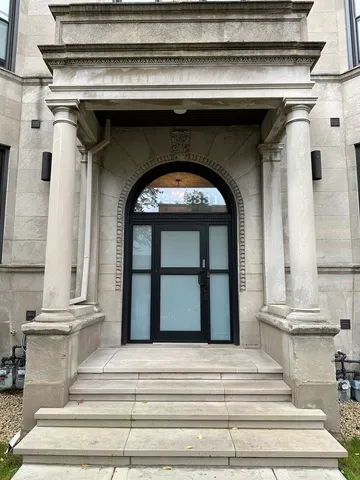 $1,764 | 2329 West Monroe Street, Unit LW, Chicago, IL 60612