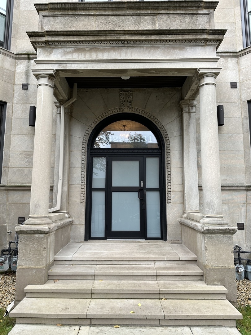 2329 West Monroe Street, Unit LW Chicago, IL 60612 - Photo 2 of 16 a view of fireplace and window