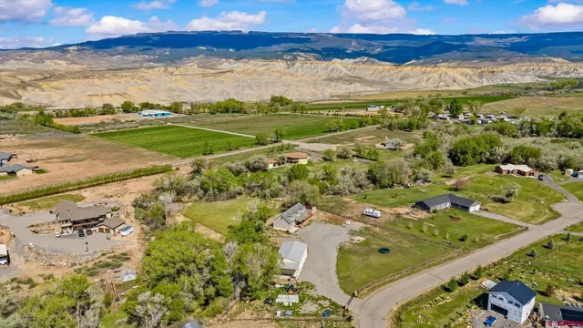 $675,000 | 11211 Creek View Lane, Eckert, CO 81418