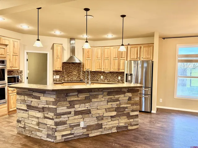 $675,000 | 11211 Creek View Lane, Eckert, CO 81418