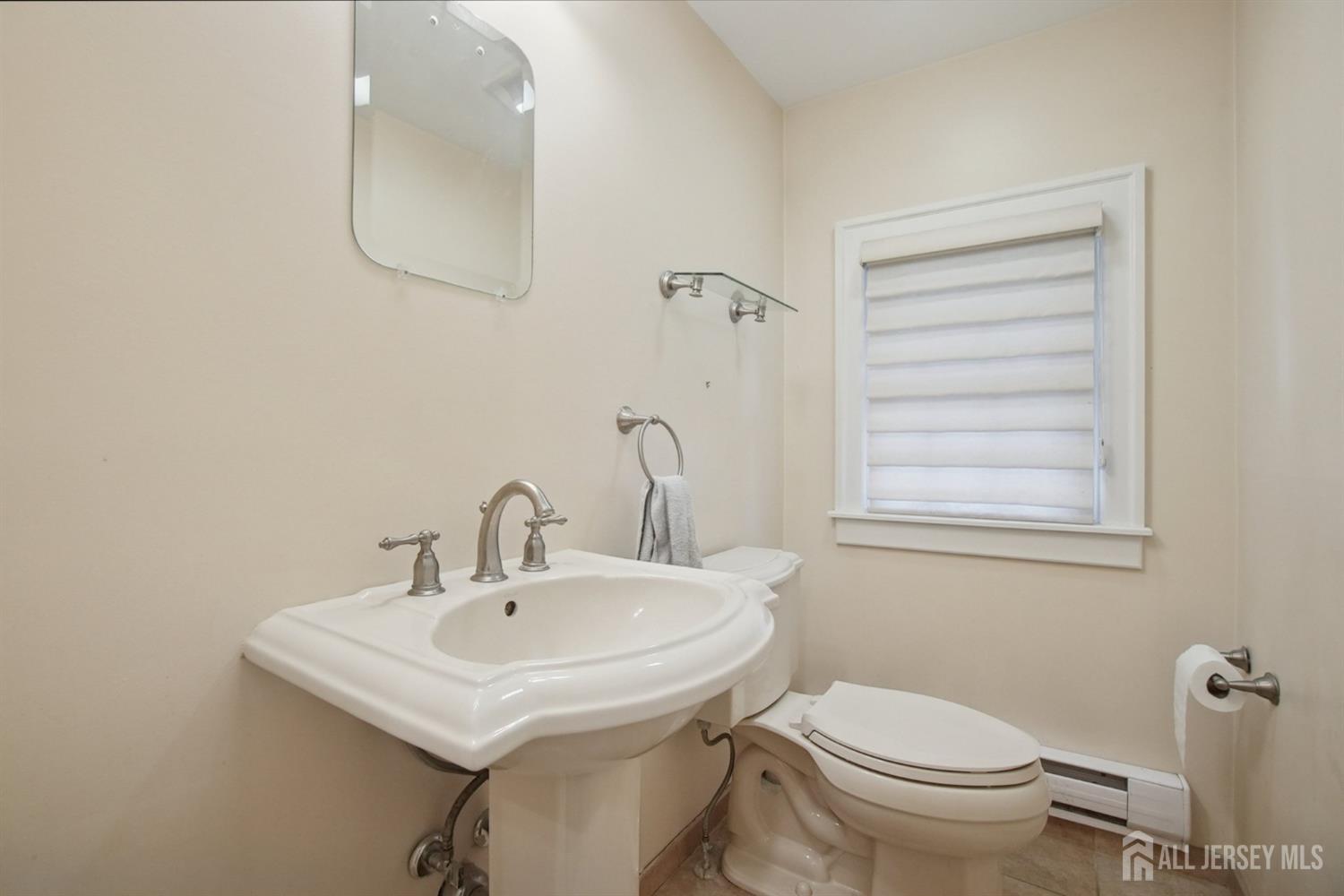 12 Edgewood Road Edison, NJ 08820 - Photo 24 of 68