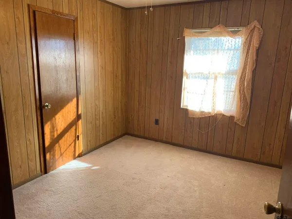 $1,500 | 304 6th Street Southwest, Bogata, TX 75417