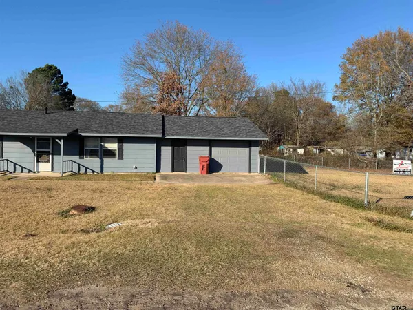 $1,500 | 304 6th Street Southwest, Bogata, TX 75417