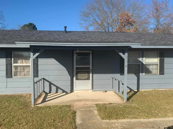 $1,500 | 304 6th Street Southwest, Bogata, TX 75417