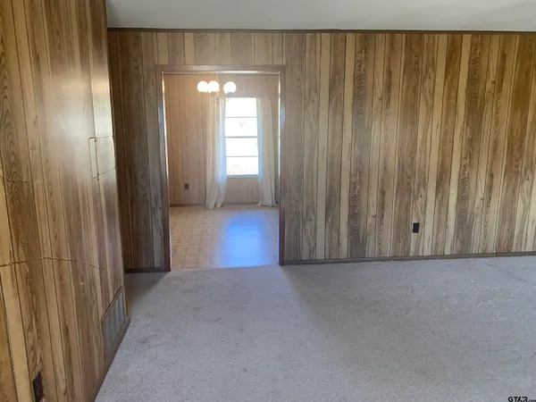 $1,500 | 304 6th Street Southwest, Bogata, TX 75417