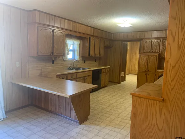 $1,500 | 304 6th Street Southwest, Bogata, TX 75417