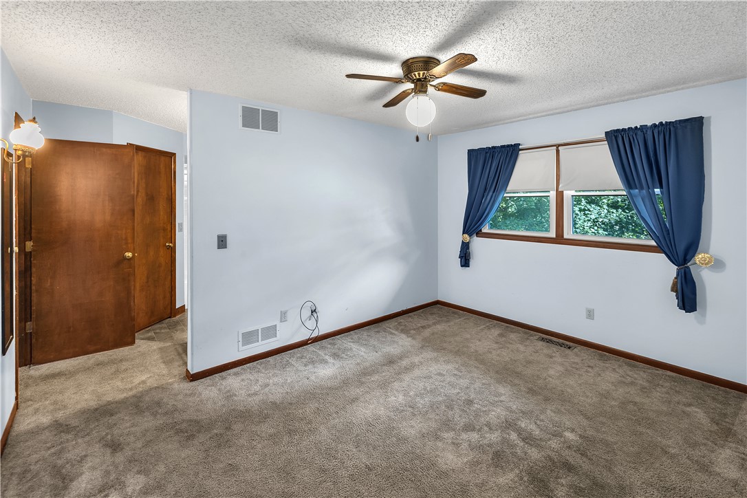 4621 East Willowbrook Lane Decatur, IL 62521 - Photo 13 of 33