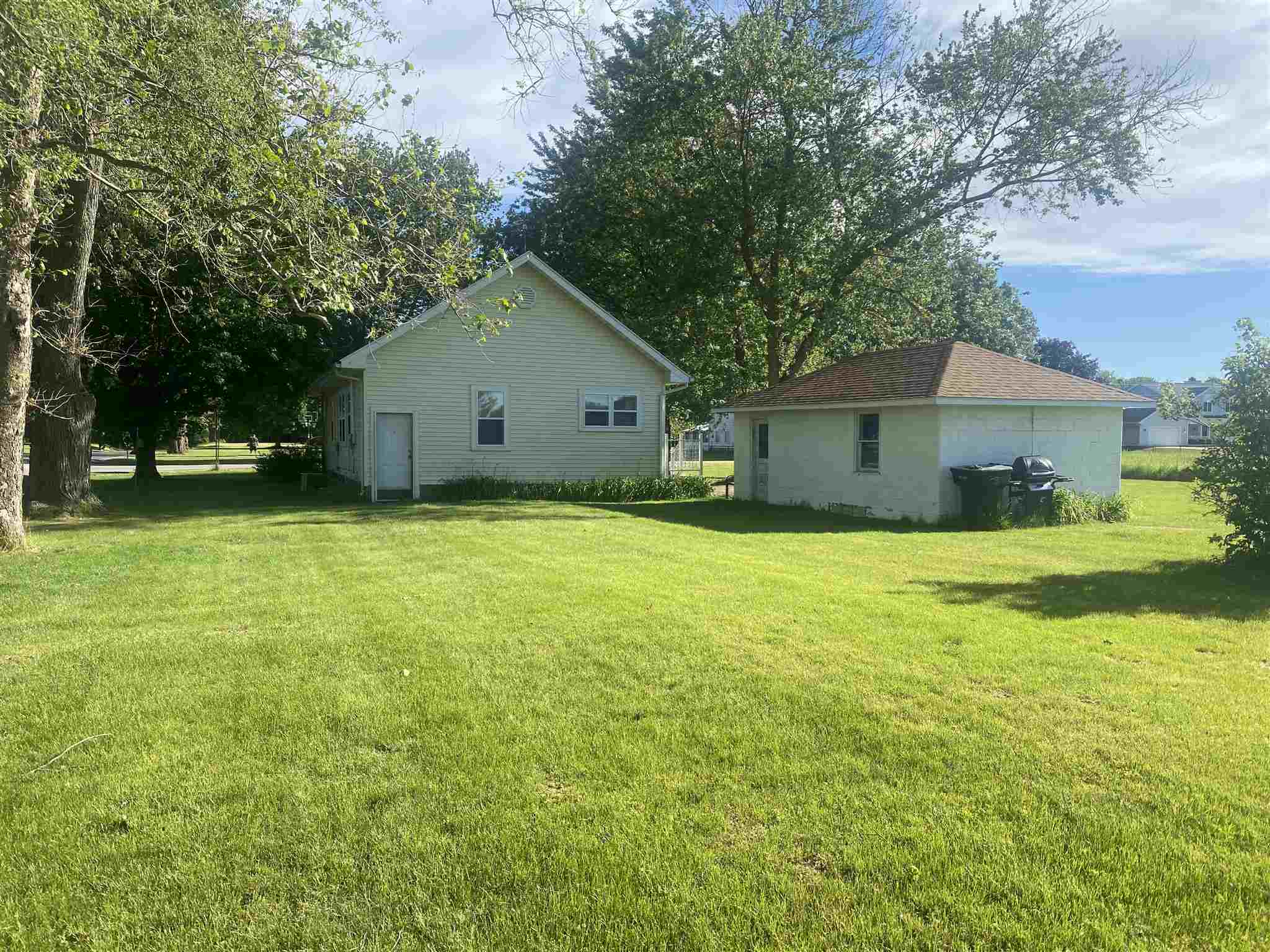 10992 Harrison Road Osceola, IN 46561 - Photo 2 of 16 Gallery Image 2