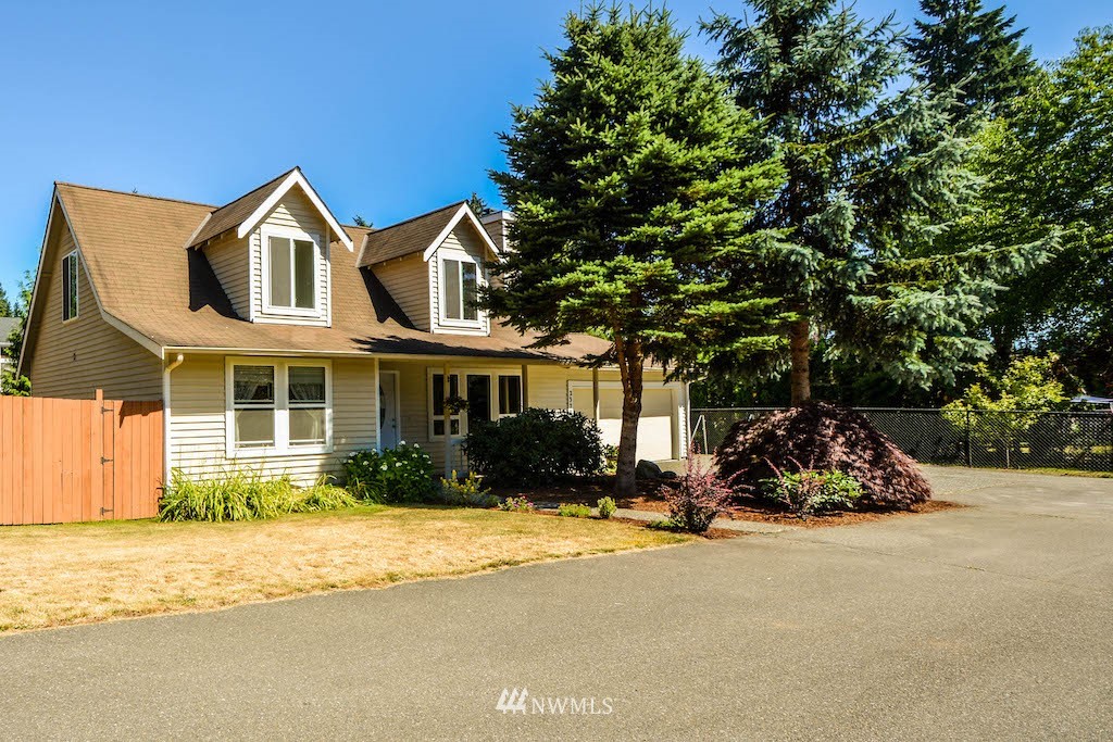2320 168th Street Southeast Bothell, WA 98012 - Photo 2 of 18
