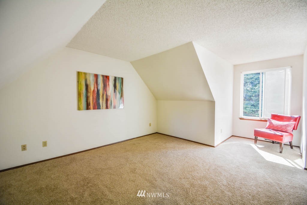 2320 168th Street Southeast Bothell, WA 98012 - Photo 9 of 18