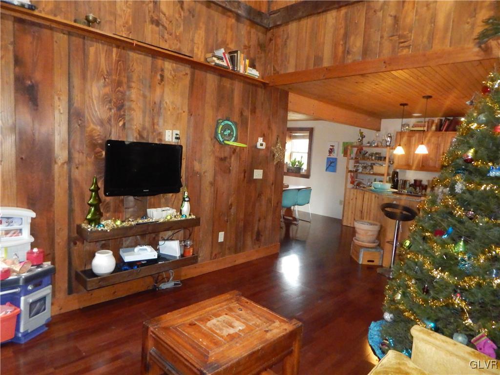 9681 Stagecoach Road Kutztown, PA 19530 - Photo 5 of 12 Gallery Image 5