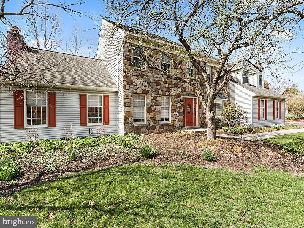 375 Sentinel Avenue Newtown, PA 18940 - Photo 4 of 82
