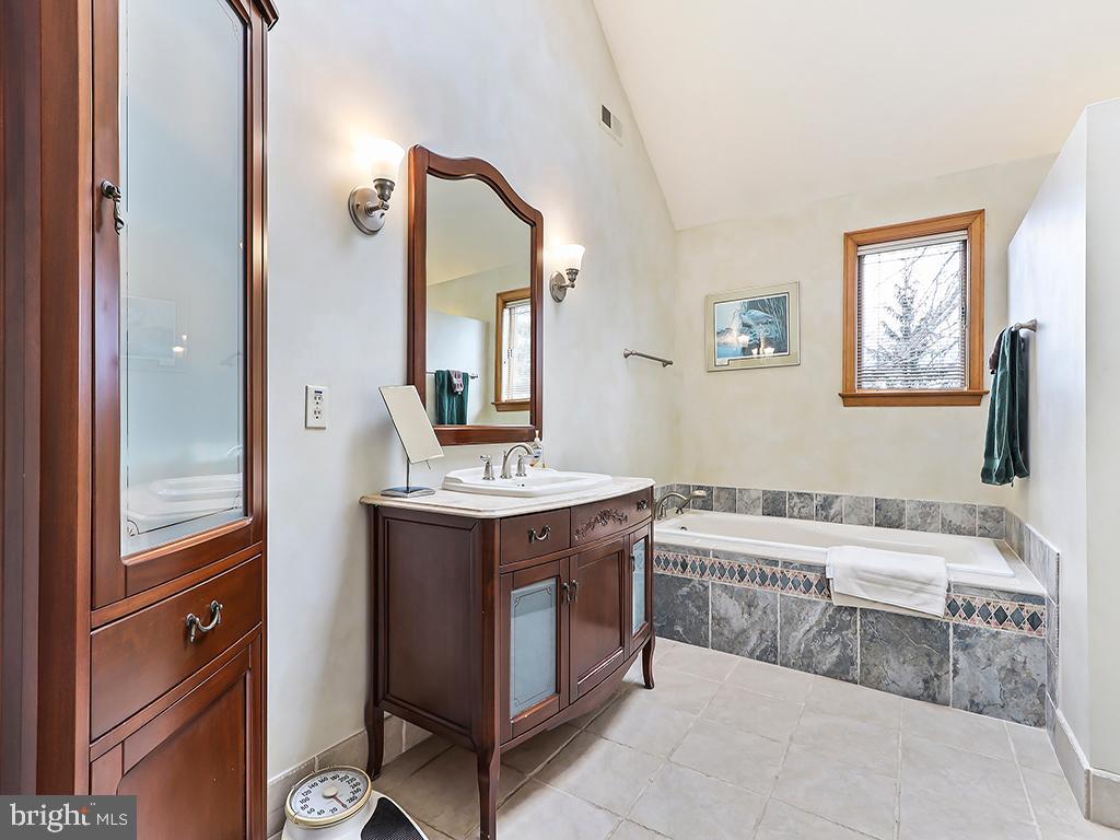375 Sentinel Avenue Newtown, PA 18940 - Photo 53 of 82