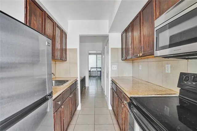 $1,700 | 1400 Pennsylvania Avenue, Unit 40, Miami Beach, FL 33139