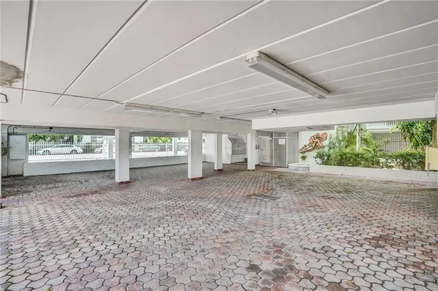 $1,700 | 1400 Pennsylvania Avenue, Unit 40, Miami Beach, FL 33139