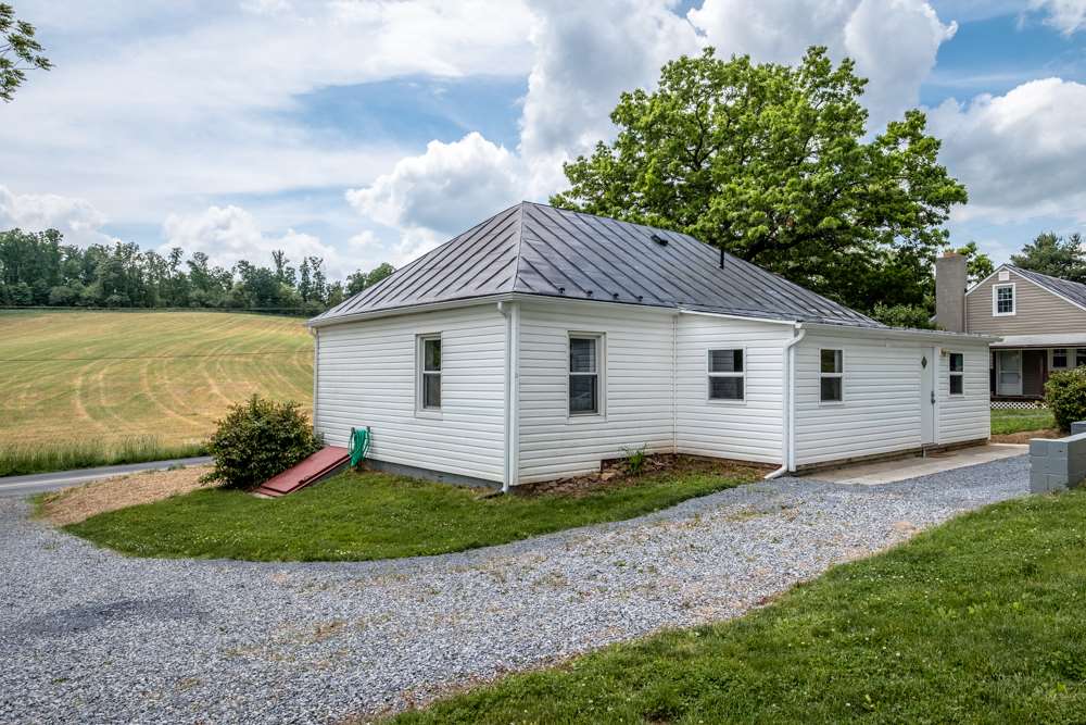 1085 Mt Solon Road Mount Solon, VA 22843 - Photo 25 of 29 Gallery Image 25